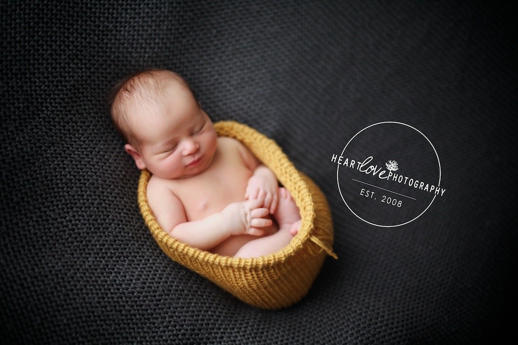 newborn photography by Heartlove Photography