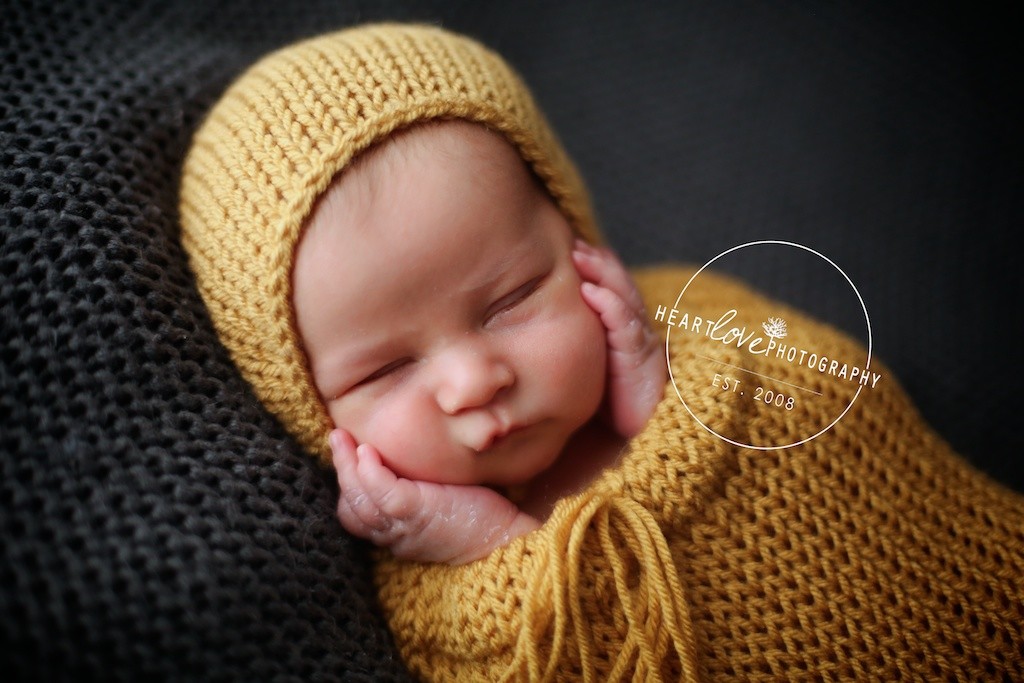 newborn photography by Heartlove Photography