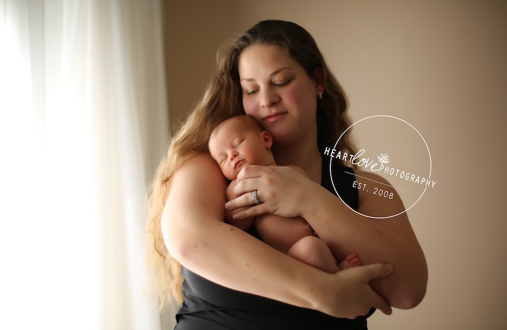 newborn photography by Heartlove Photography