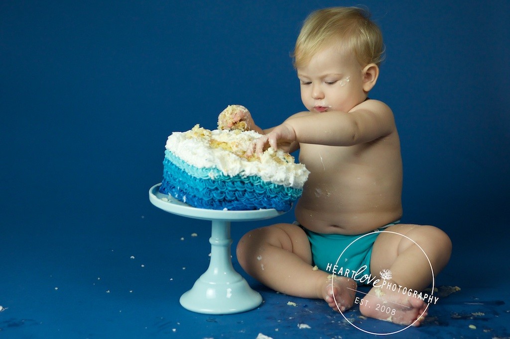 Simple Boy Cake Smash | Maryland Photographer