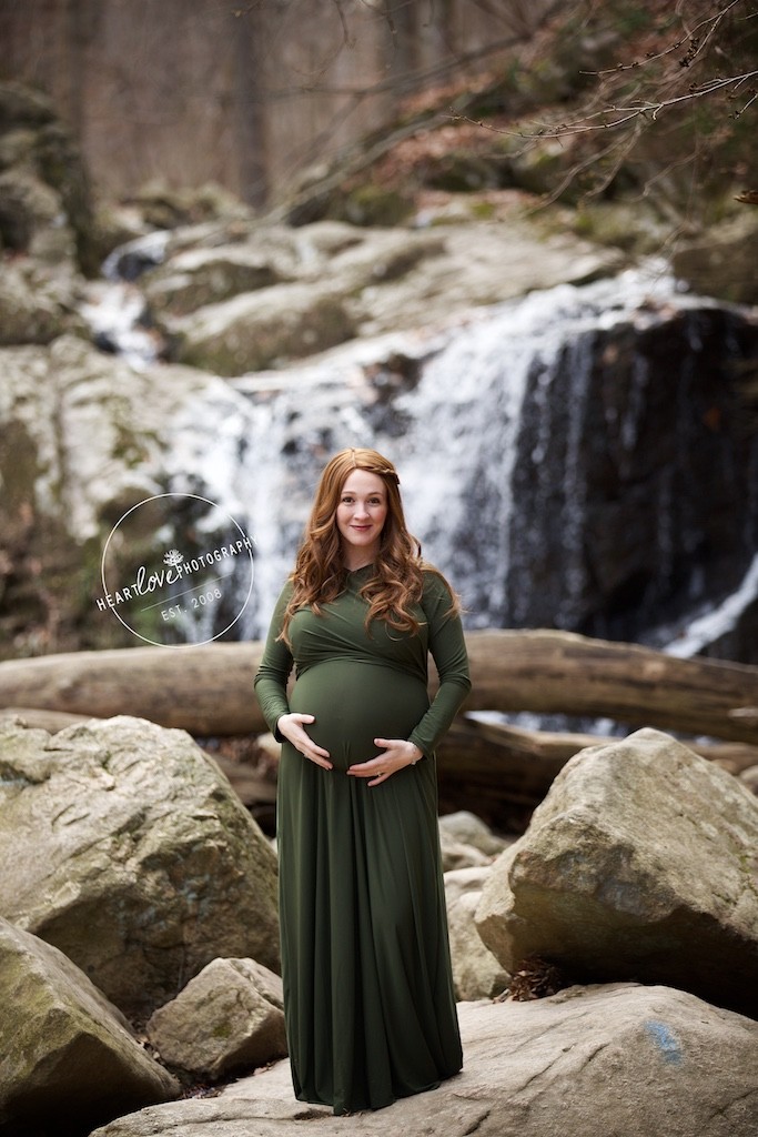 Baltimore Pregnancy Photographer  - Winter Maternity 