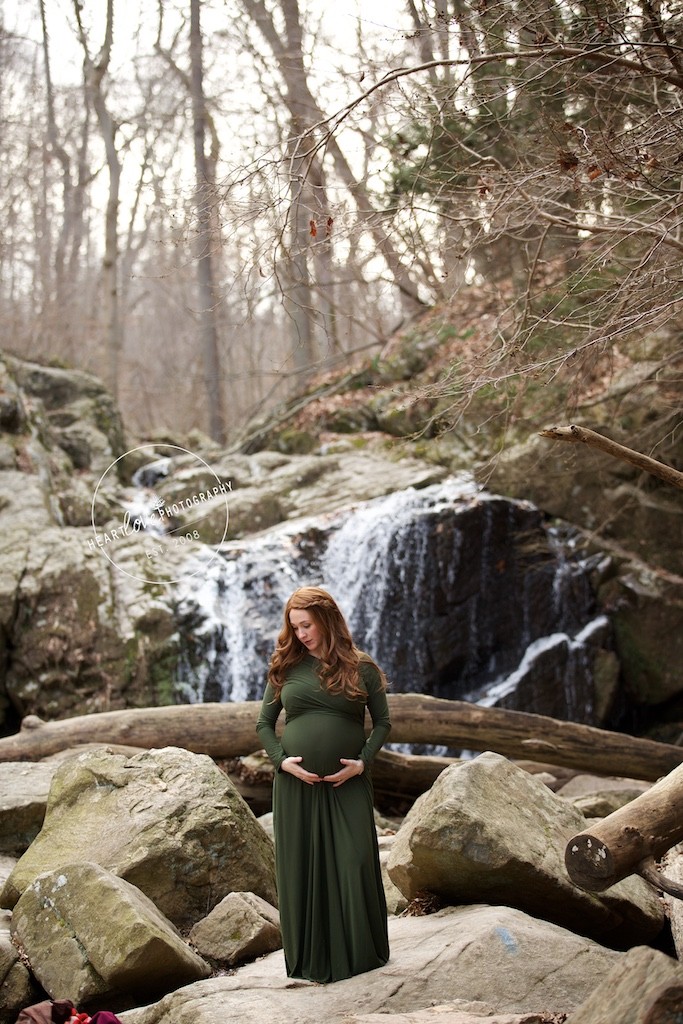 Baltimore Pregnancy Photographer  - Winter Maternity 