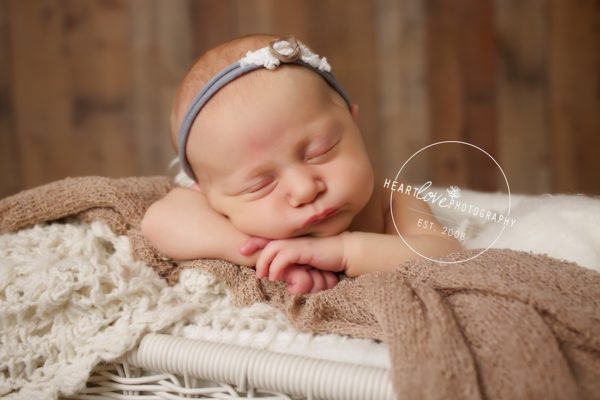 Newborn Photographer in Anne Arundel County, MD