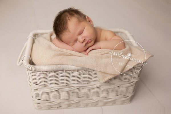 Newborn Photographer Heartlove Jillian Mills