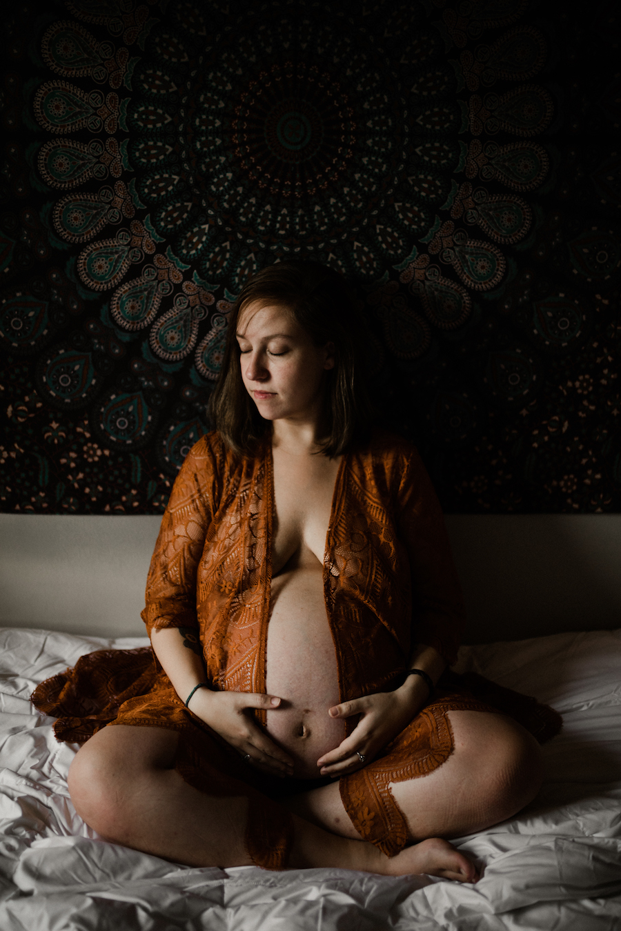 open robe maternity portrait Annapolis, MD