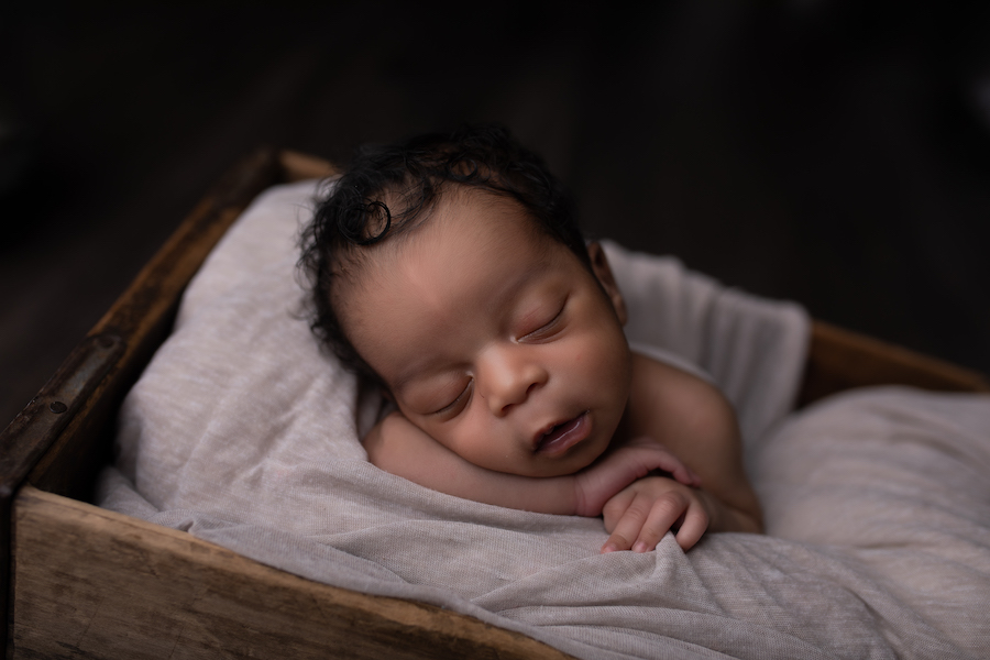 Studio newborn session Pasadena, MD