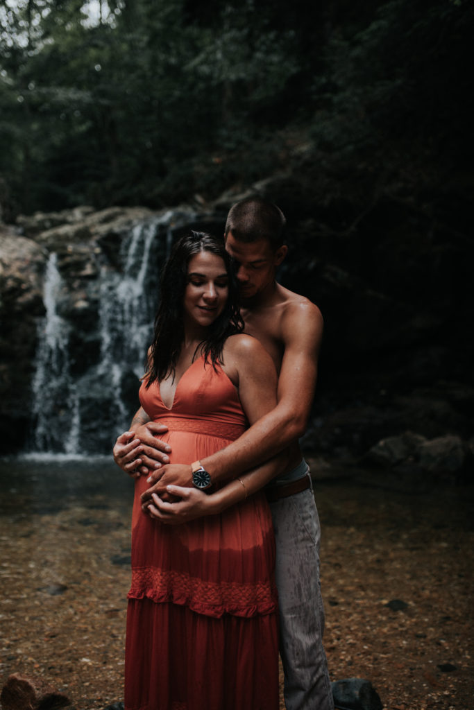 baltimore waterfall maternity photographer