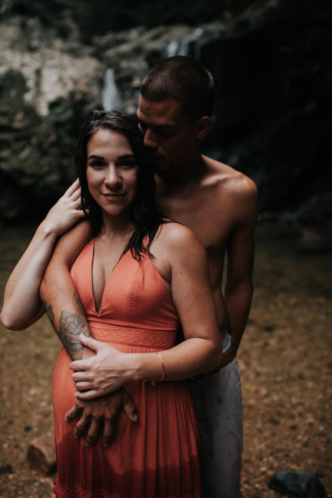 baltimore waterfall maternity photographer