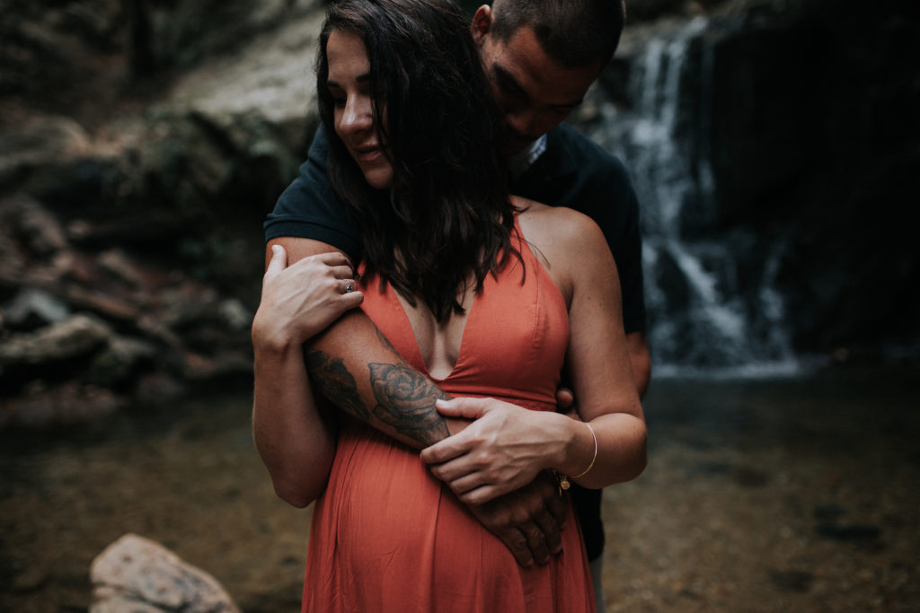 baltimore waterfall maternity photographer