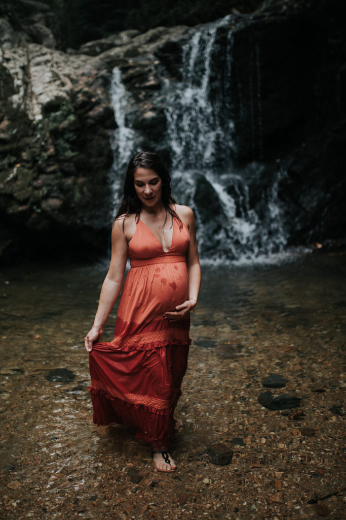 baltimore waterfall maternity photographer