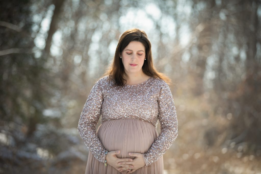 Gold outdoor maternity session
