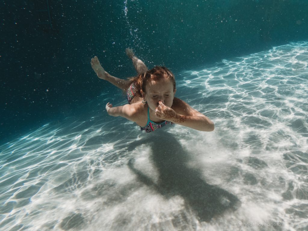 underwater kid photography