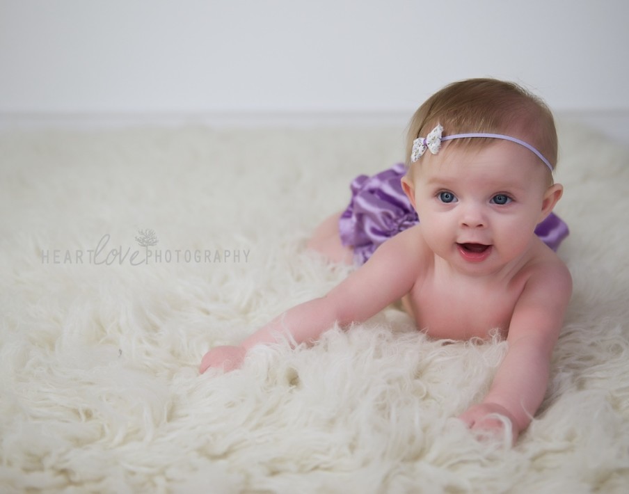 6 month portraits | newborn photographer – Heartlove Photography