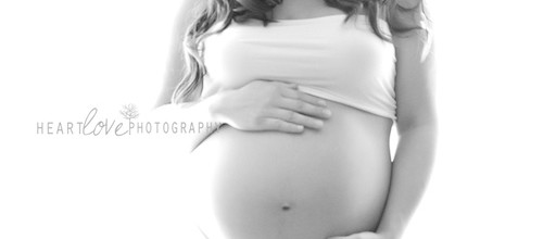 Baltimore Maternity Photographer Jillian Mills | Heartlove Photography