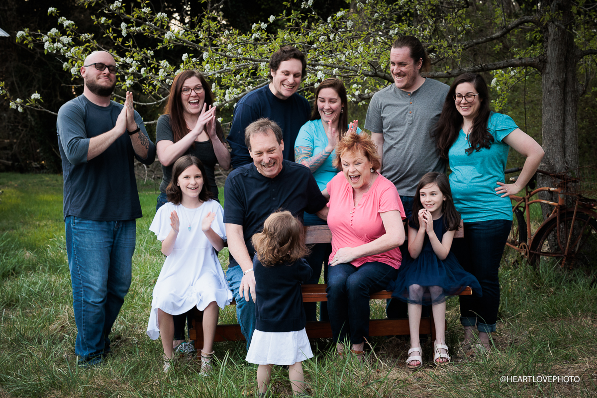 Tips to Plan Your Extended Family Photos - Ohio Photographer